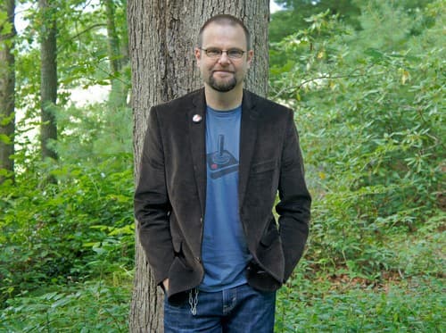 Alan  Gratz photo