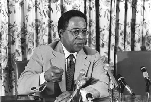 Alex Haley photo