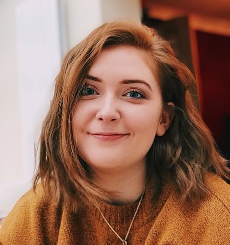 Alice Oseman photo