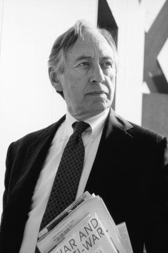 Alvin Toffler photo