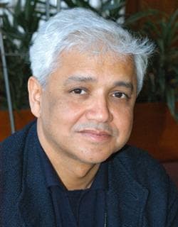 Amitav Ghosh photo