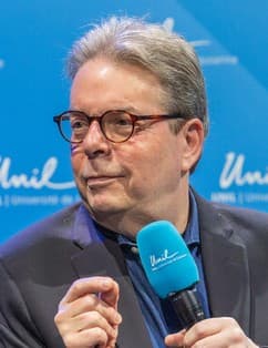 Douglas Kennedy